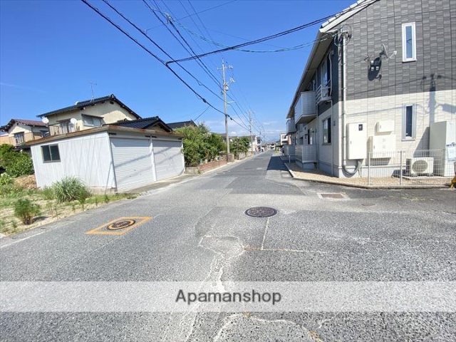 その他　全面道路（その他）まで0m