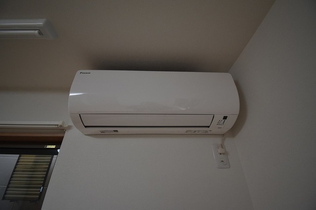 その他設備　エアコン１基　＊前回募集時の写真です