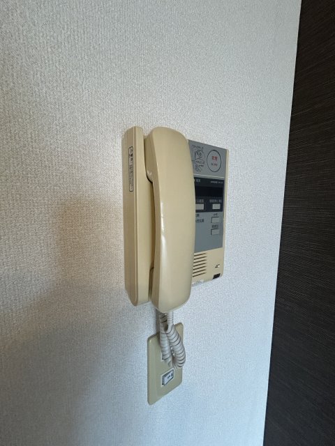 セキュリティ　※写真は７０７号室です