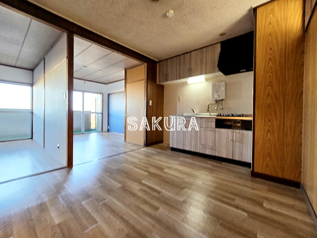 居室・リビング　開放感のあるゆったりとしたお部屋です♪