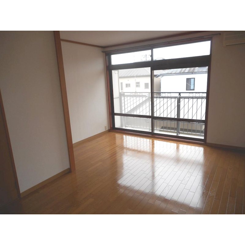 居室・リビング　お部屋は広々9帖☆