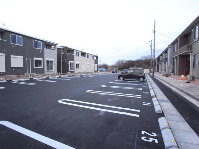 駐車場　駐車場