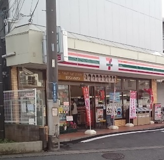 コンビニ　セブンイレブン梶ケ谷大塚店（コンビニ）まで594m