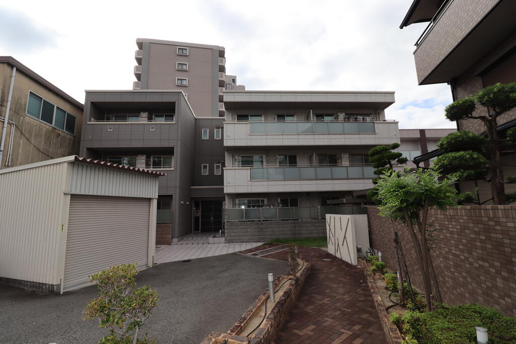建物外観　外観を撮影