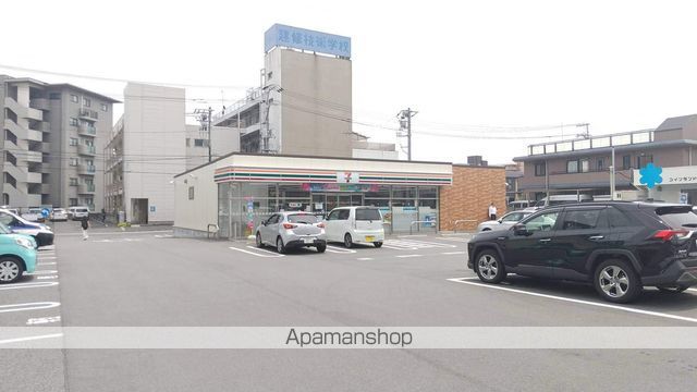 コンビニ　セブンイレブン（コンビニ）まで144m