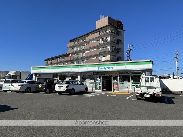 コンビニ　ファミリーマート川之江町店（コンビニ）まで616m