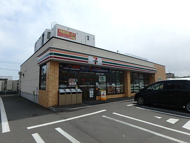 コンビニ　セブンイレブン苫小牧栄町3丁目店（コンビニ）まで449m