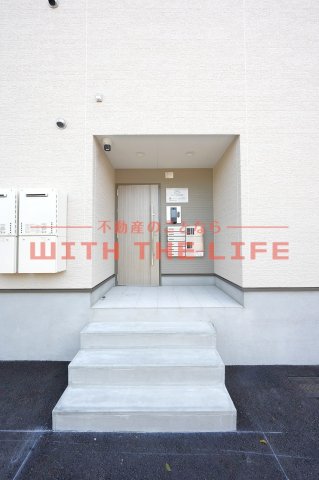 エントランス　※同シリーズ別物件の写真　※現状優先