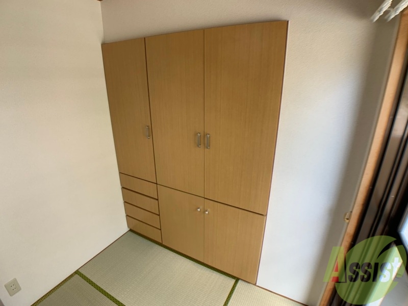 収納　収納がありました。お洋服や荷物はここへ