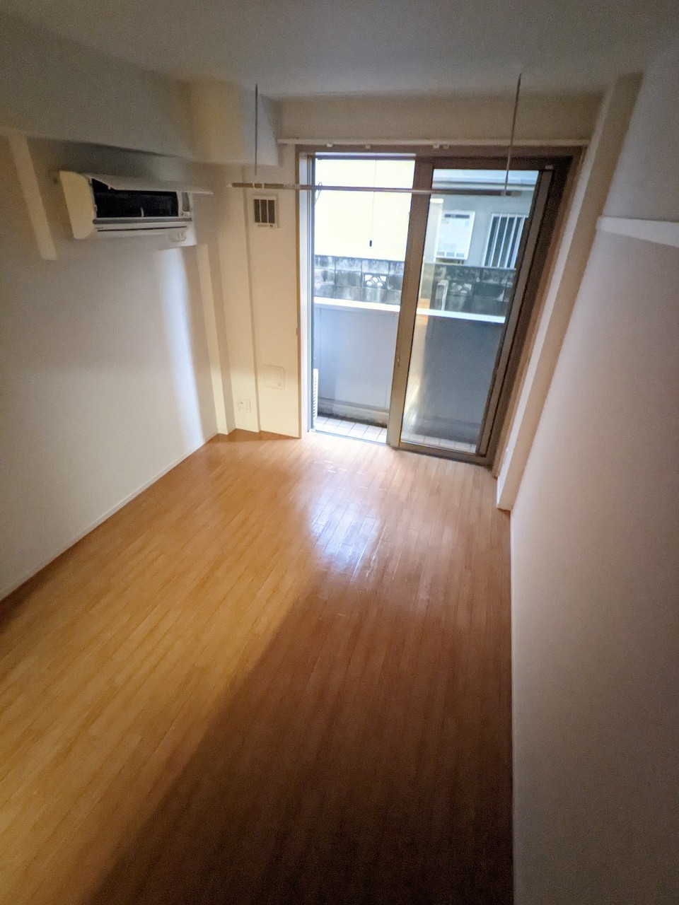 居室・リビング　※同物件、別部屋になります。