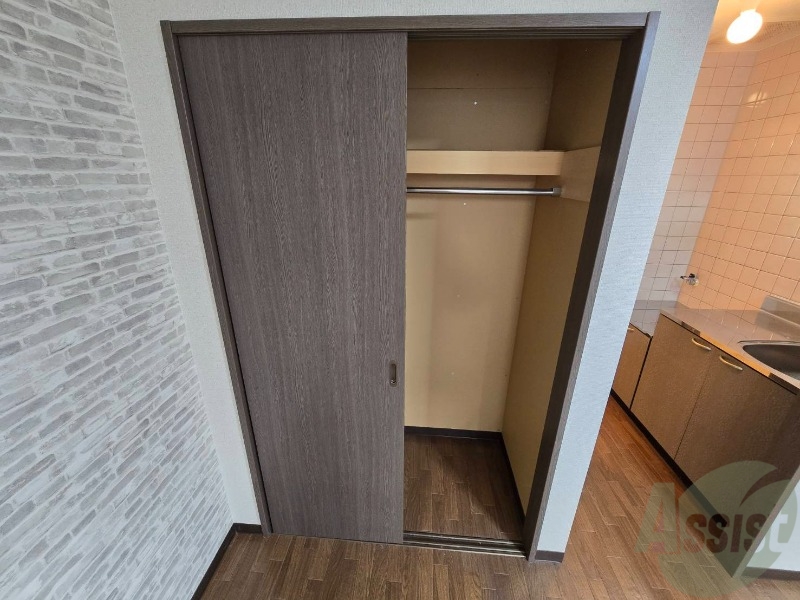 収納　寝室の収納です。部屋がすっきり片付きます。