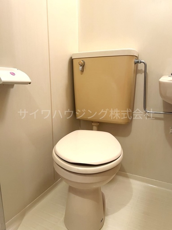 トイレ　退去予定の為、過去の参考写真になります。