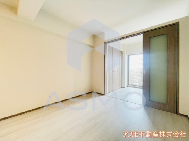 居室・リビング　同マンション別部屋参考写真