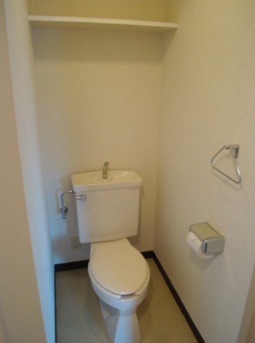トイレ　別部屋の参考写真です