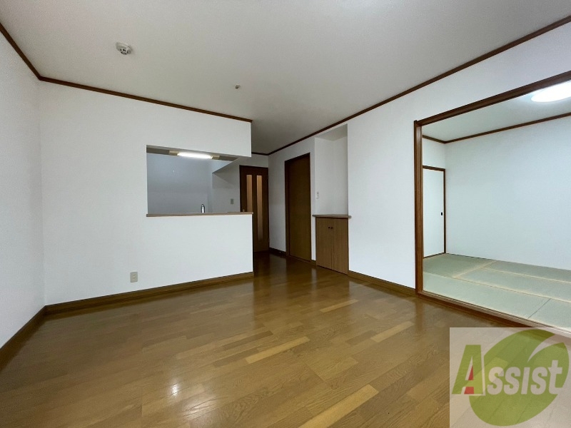居室・リビング　広くてキレイなお部屋が広がっていて、充実した生活が送れそう。