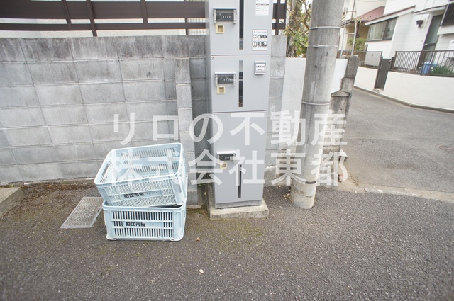 その他共有部分　敷地内ゴミ置き場有☆朝の忙しいときに便利ですね☆