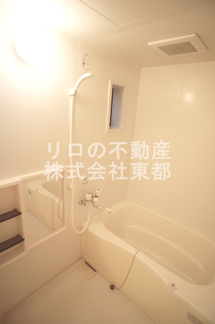 バス・シャワールーム　バストイレ別なのでゆったり癒しのバスタイムを満喫できます♪