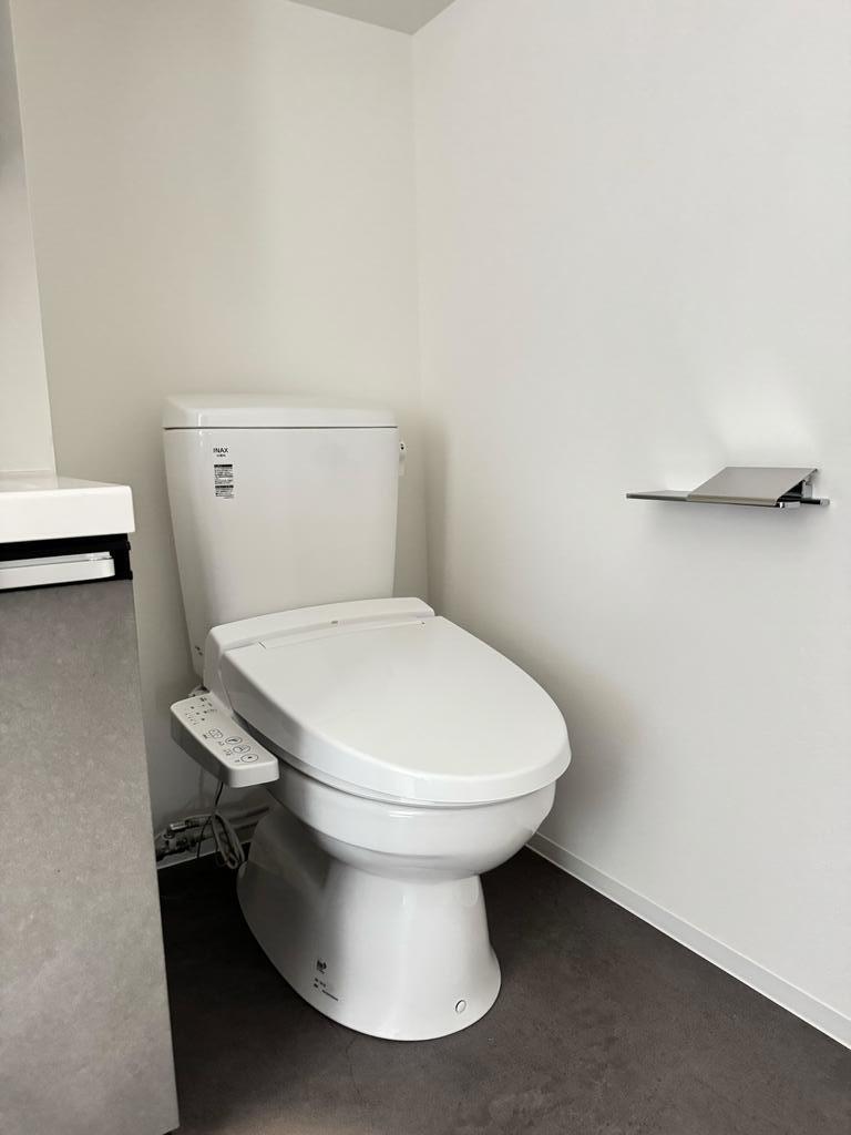 ブルーライン 吉野町駅 徒歩3分 10階建 築1年のトイレ写真