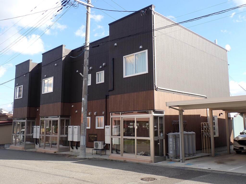 建物外観　閑静な住宅街にございます☆