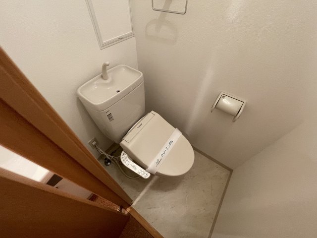 トイレ　シンプルで使いやすいトイレです