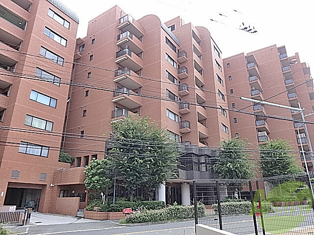建物外観　豊中市緑丘「ロイヤルフィルティ豊中緑丘」