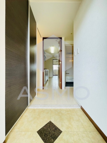 玄関　同マンション別部屋参考写真