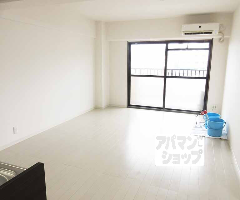 居室・リビング　開放的なお部屋です！