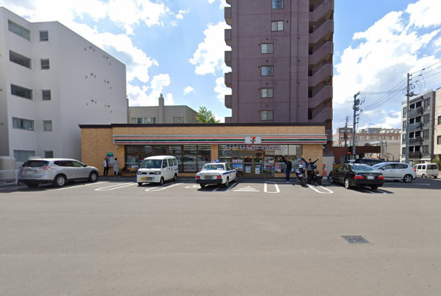 コンビニ　セブンイレブン札幌南9条西7丁目店（コンビニ）まで252m