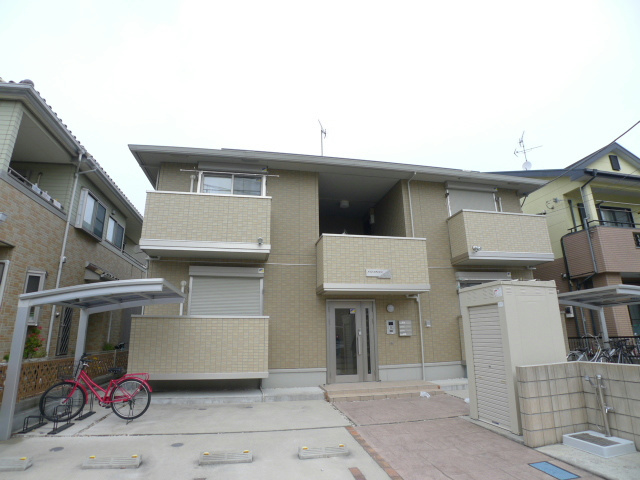建物外観　メゾンブランシュのご紹介は住まいの窓口　アソシエにお任せ下さ