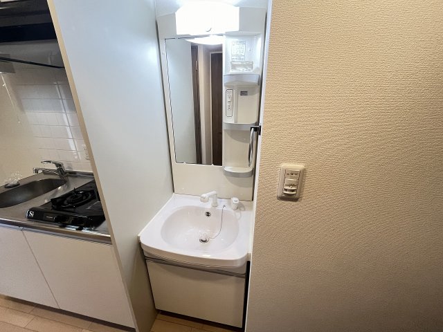 洗面設備　使いやすい洗面所です