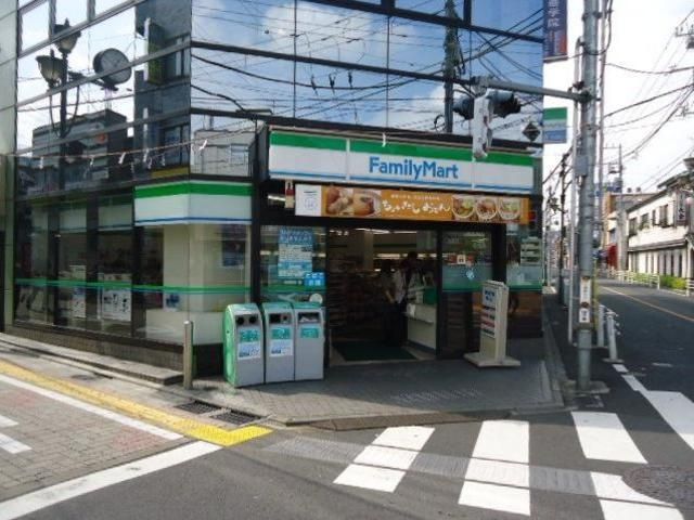 コンビニ　ファミリーマート（コンビニ）まで593m