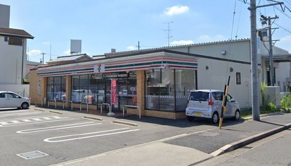 コンビニ　セブンイレブン名古屋山王3丁目店（コンビニ）まで390m