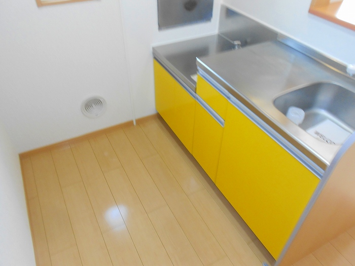 キッチン　同物件別部屋参考写真です