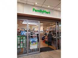 コンビニ　ファミリーマート エキア朝霞店（コンビニ）まで217m