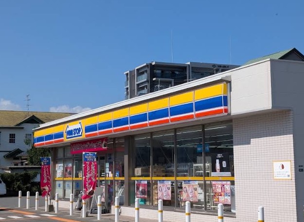 コンビニ　ミニストップ福岡今宿1丁目店（コンビニ）まで550m
