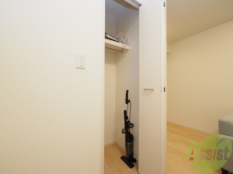 収納　収納もバッチリあるのでお部屋が片付きますよ！
