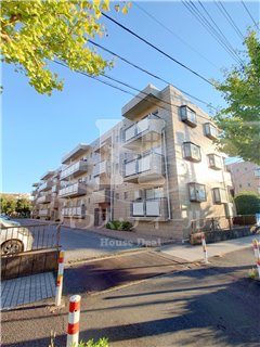 建物外観　外観は落ち着いています