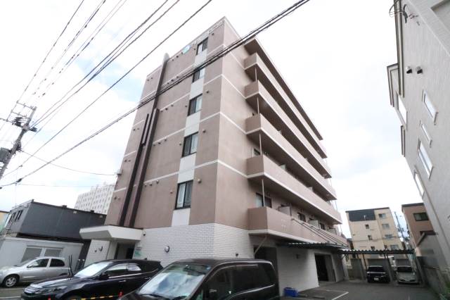 建物外観　人気の鉄筋コンクリート造♪