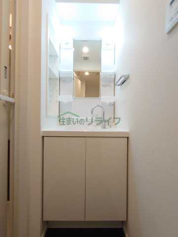 洗面設備　別階層の参考写真になります。