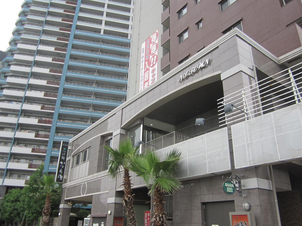 建物外観　ロータリー側外観