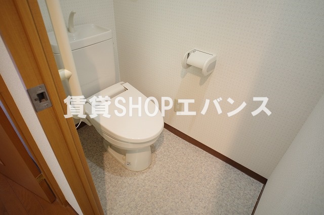 トイレ　反転タイプとなります