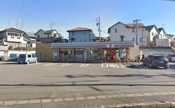 コンビニ　セブンイレブン 東海市富木島山中店（コンビニ）まで334m