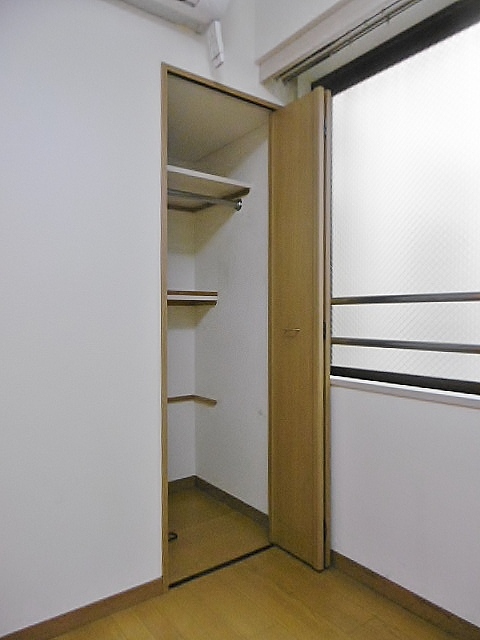 収納　収納は各居室にあります。