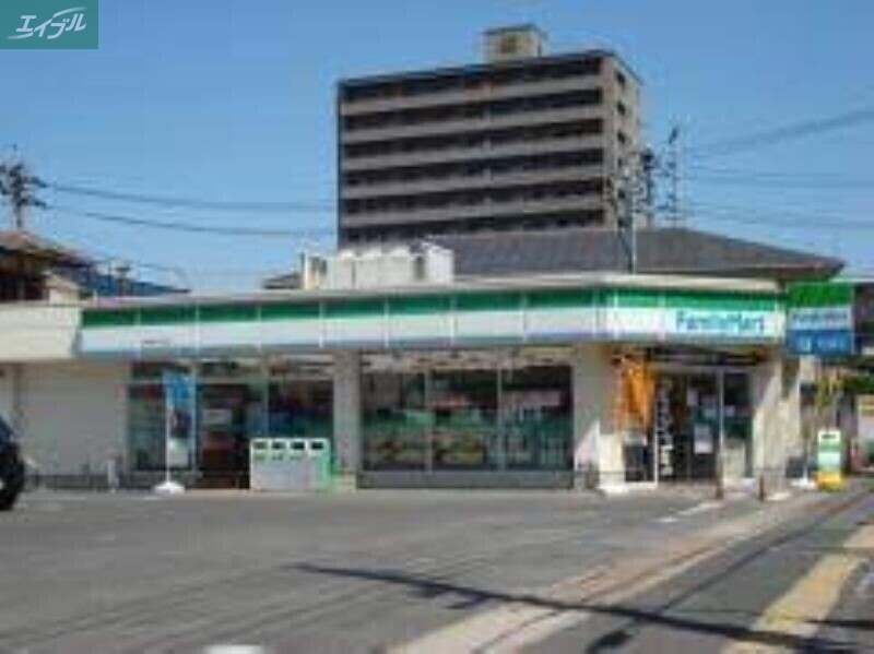 コンビニ　ファミリーマート伊福四丁目店（コンビニ）まで405m