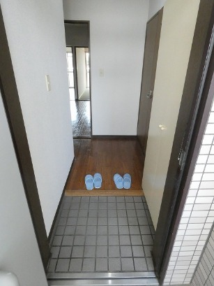 玄関　シューズボックスのある玄関です