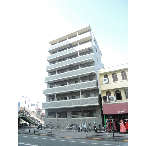 建物外観　重厚感のあるマンションです。