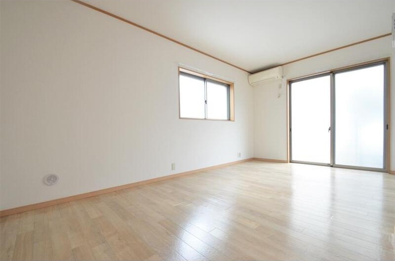 居室・リビング　開放感のあるゆったりとしたお部屋です♪