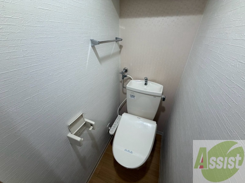 トイレ　トイレです。ウォシュレット付を探している方、おすすめです。