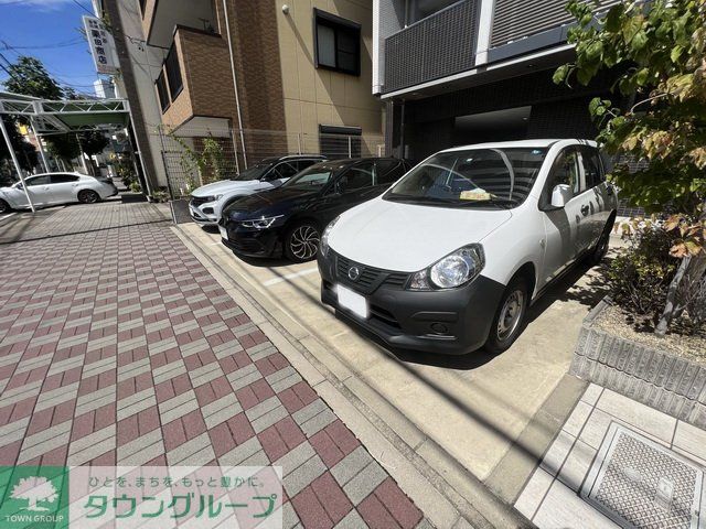 駐車場　駐車場