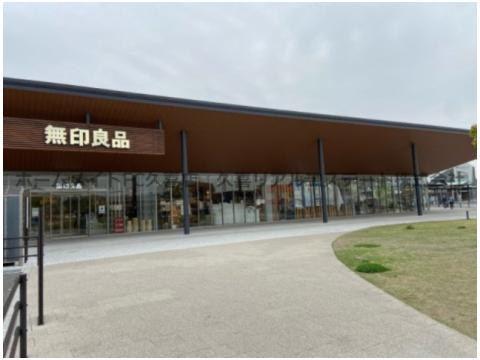 ショッピングセンター　無印良品東武動物公園駅前店（ショッピングセンター）まで1689m